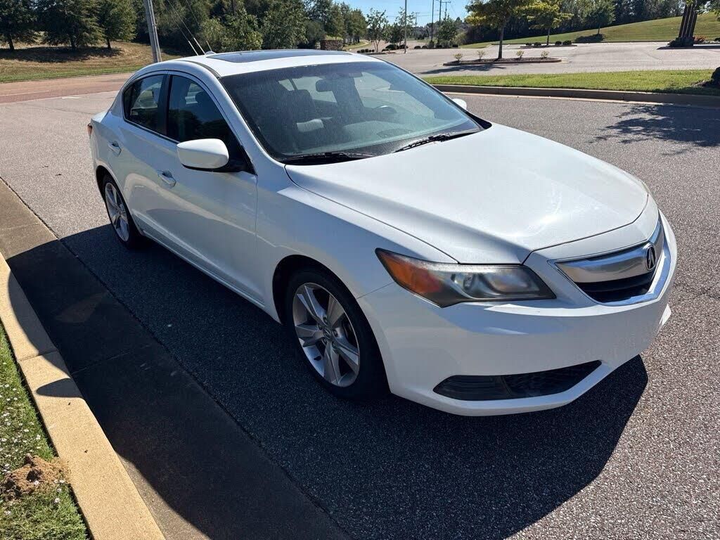 2014 Acura ILX 2.0L — photo 1 of 1