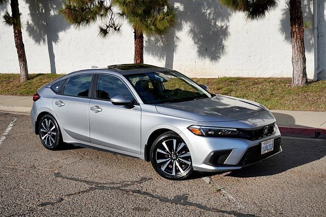 2024 Honda Civic Hatchback 1.5T EX-L — photo 1 of 7