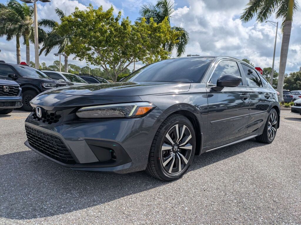 2024 Honda Civic Hatchback 1.5T EX-L — photo 1 of 7