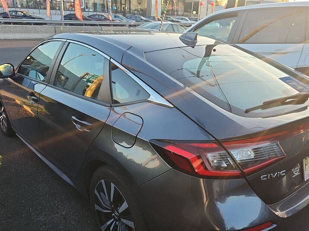 2024 Honda Civic Hatchback 1.5T EX-L — photo 1 of 7