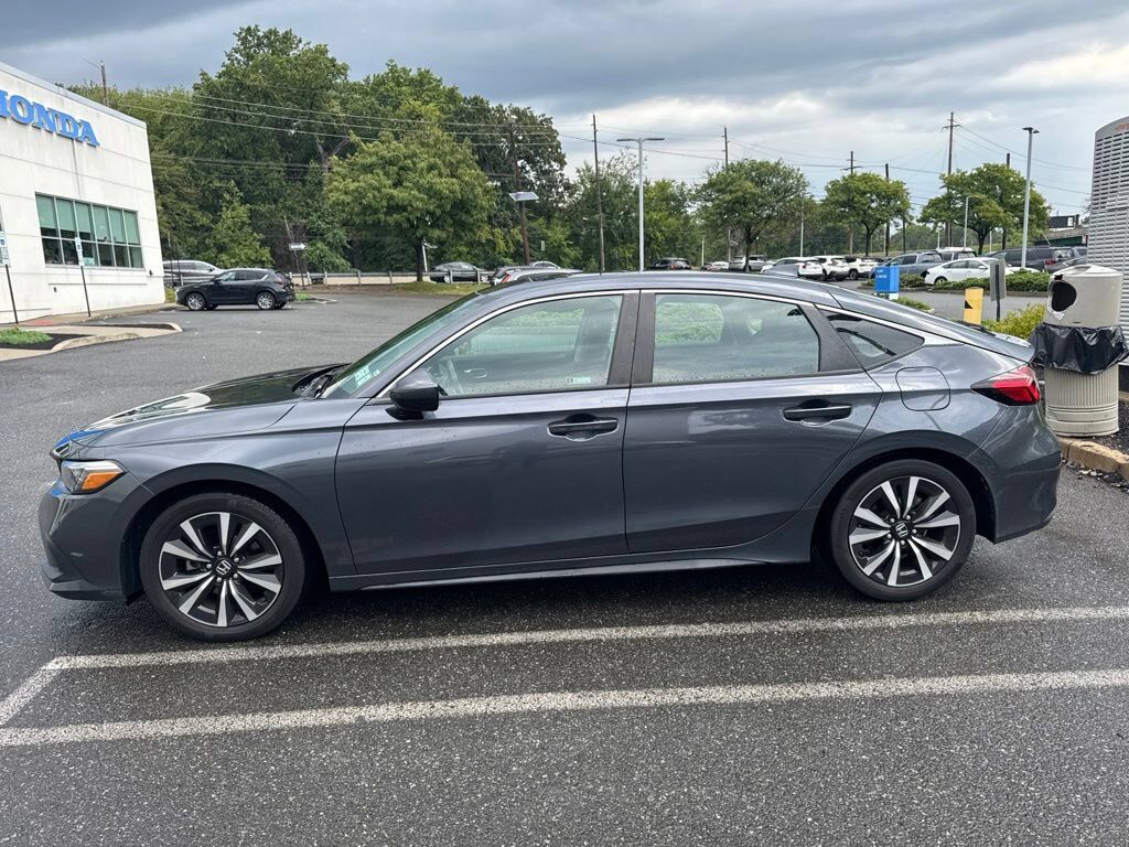 2024 Honda Civic Hatchback 1.5T EX-L — photo 1 of 7
