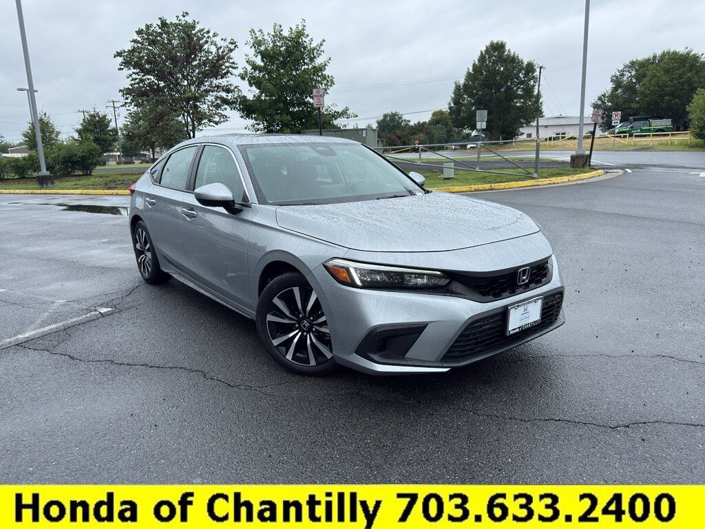 2024 Honda Civic Hatchback 1.5T EX-L — photo 1 of 7