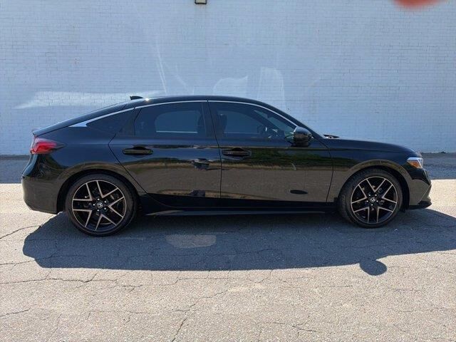 2022 Honda Civic Sport Touring — photo 1 of 1