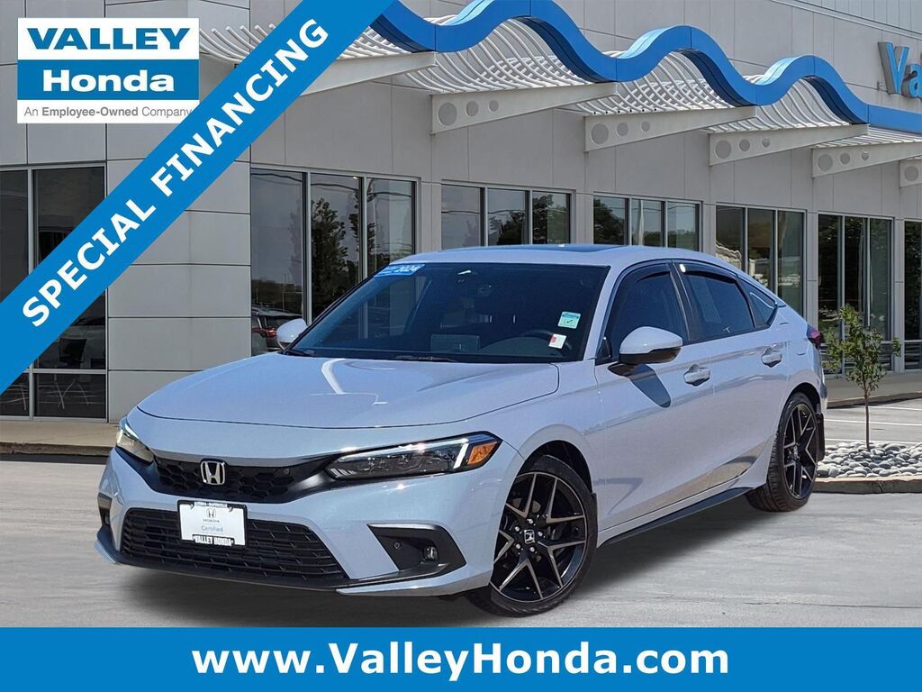 2024 Honda Civic Sport Touring — photo 1 of 13