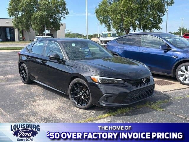 2022 Honda Civic Sport Touring — photo 1 of 13