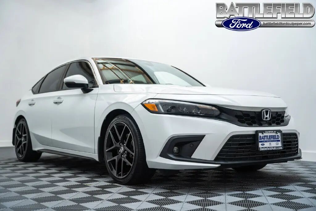 2023 Honda Civic Sport Touring — photo 1 of 13