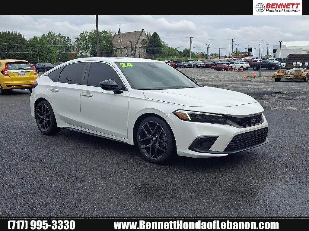 2024 Honda Civic Sport Touring — photo 1 of 1