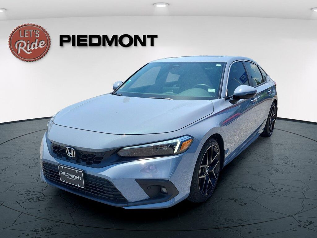 2024 Honda Civic Sport Touring — photo 1 of 13