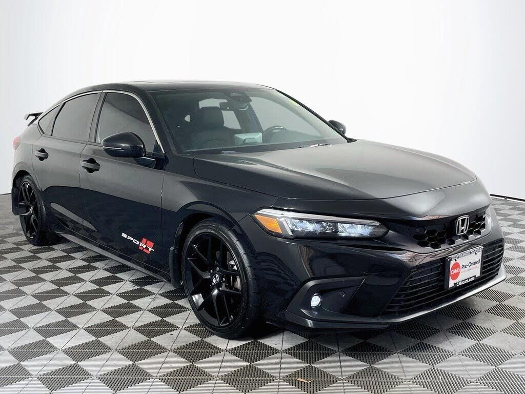 2024 Honda Civic Sport Touring — photo 1 of 1