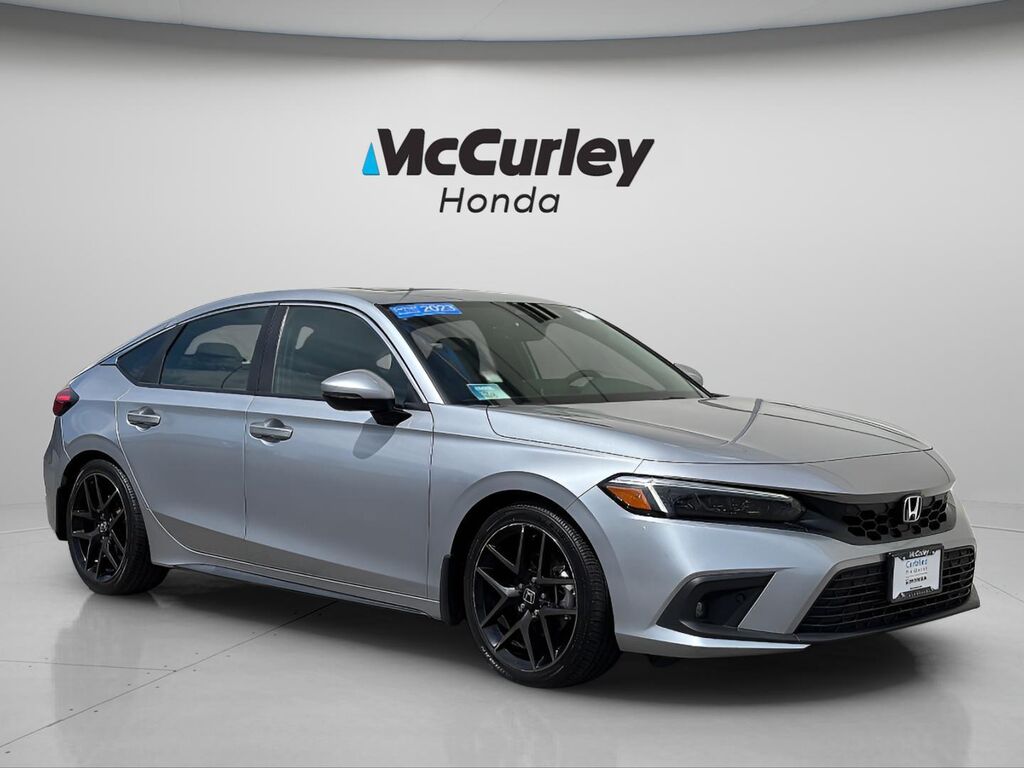 2023 Honda Civic Sport Touring — photo 1 of 13