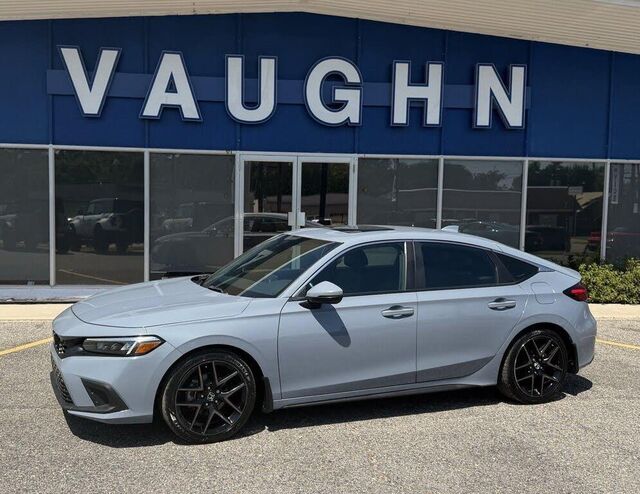 2024 Honda Civic Sport Touring — photo 1 of 3