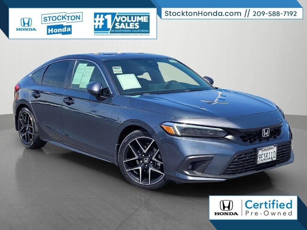 2023 Honda Civic Sport Touring — photo 1 of 12