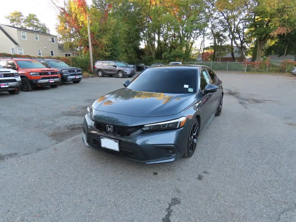 2024 Honda Civic Sport Touring — photo 1 of 13