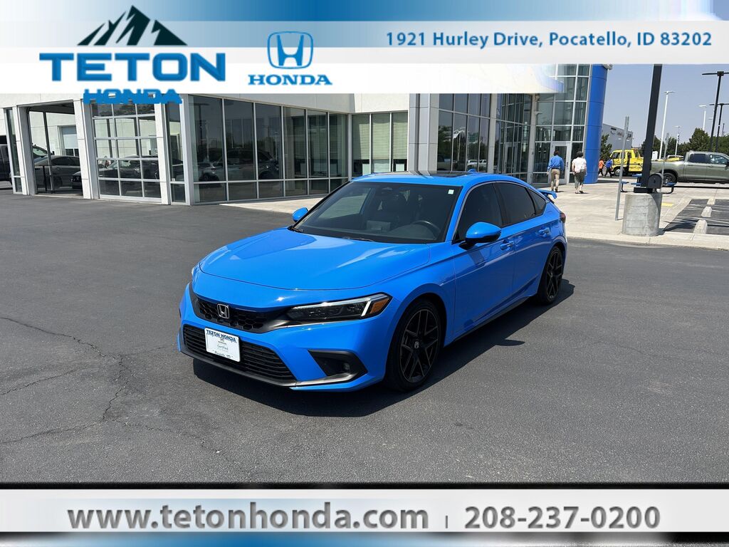 2024 Honda Civic Sport Touring — photo 1 of 13