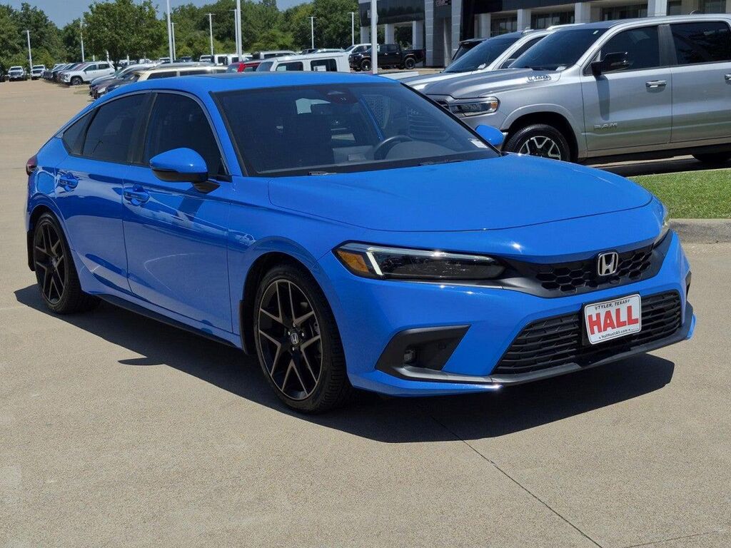2024 Honda Civic Sport Touring — photo 1 of 13