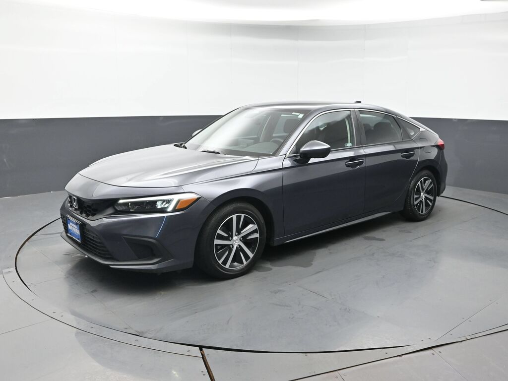 2024 Honda Civic Hatchback 2.0L LX — photo 1 of 7