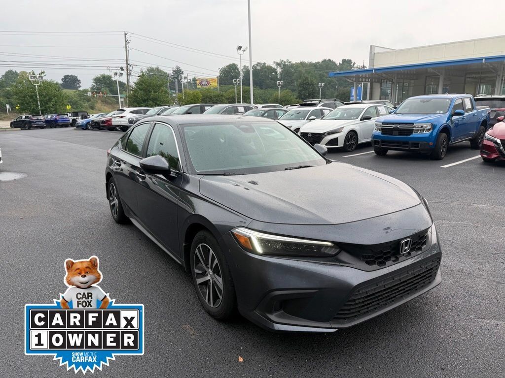 2024 Honda Civic Hatchback 2.0L LX — photo 1 of 7