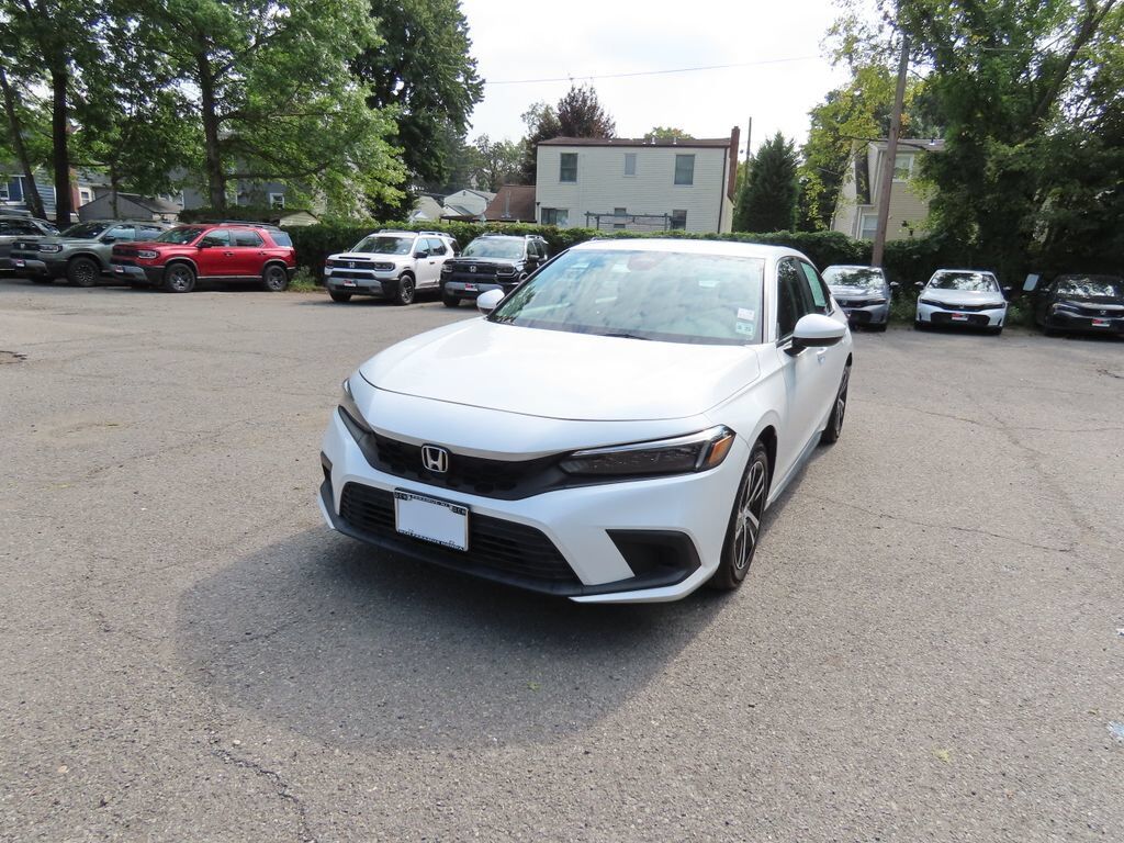 2024 Honda Civic Hatchback 2.0L LX — photo 1 of 7
