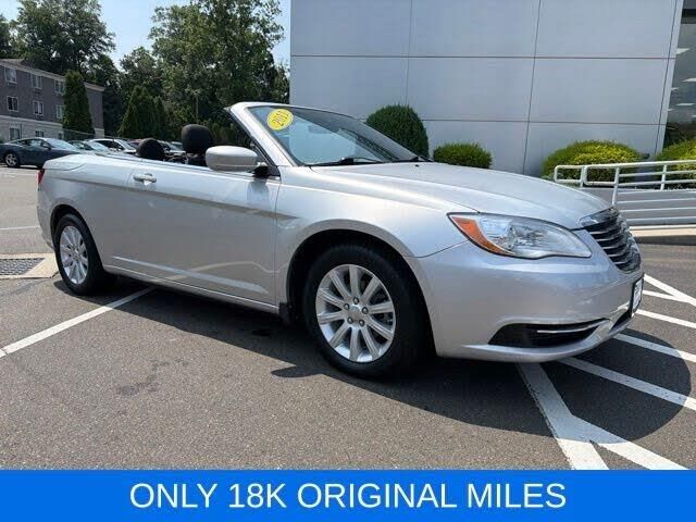 2011 Chrysler 200 Touring — photo 1 of 1