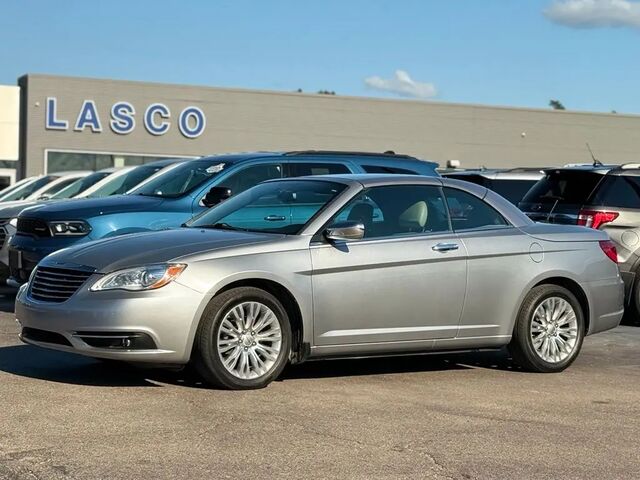 2013 Chrysler 200 Limited