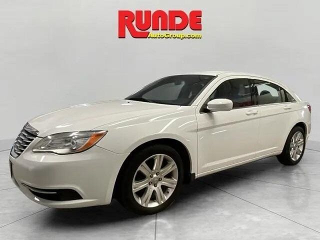 2013 Chrysler 200 Touring