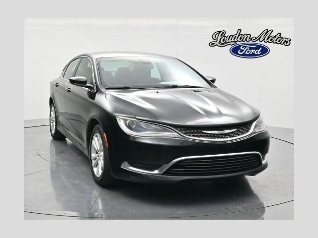 2015 Chrysler 200 Limited — photo 1 of 26