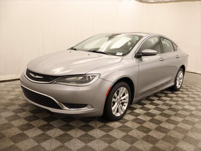 2015 Chrysler 200 Limited — photo 1 of 6