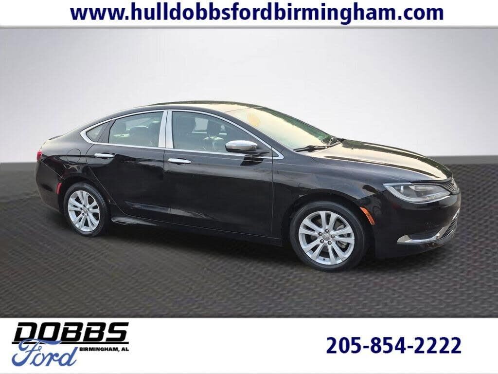 2017 Chrysler 200 Limited — photo 1 of 27