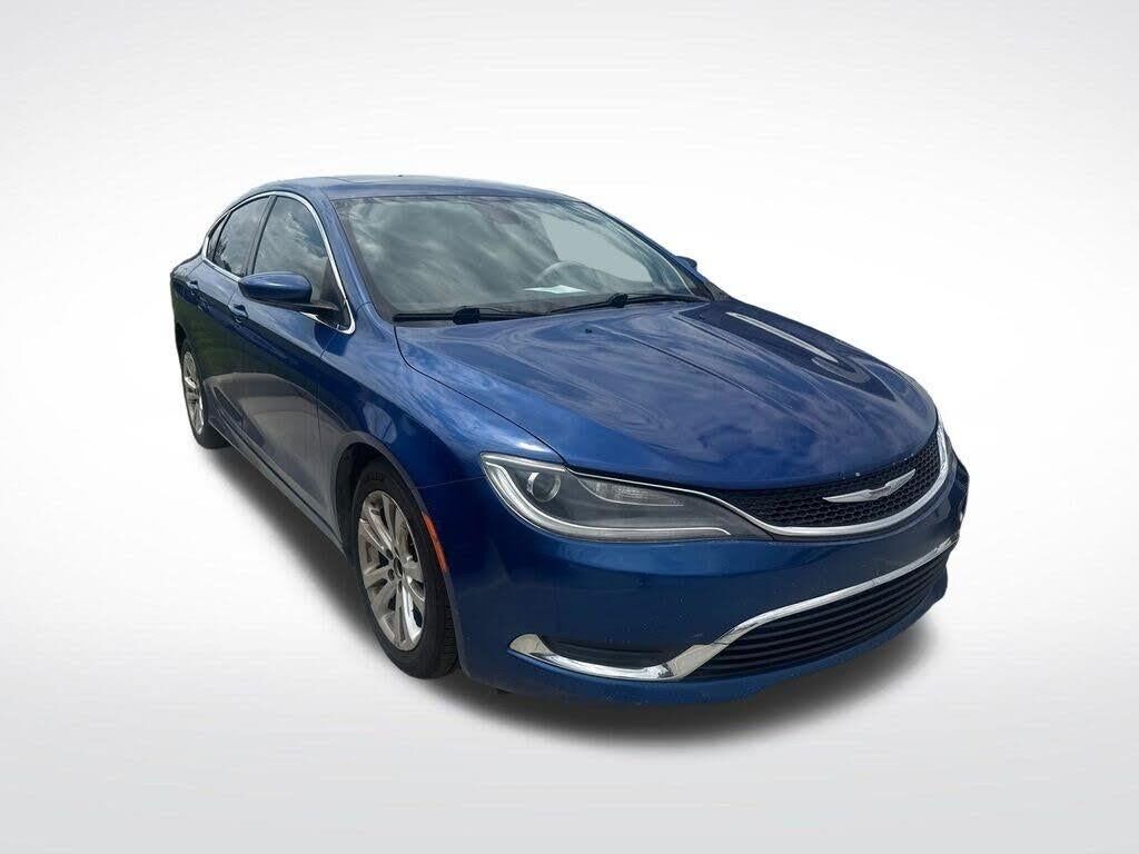2015 Chrysler 200 Limited — photo 1 of 22