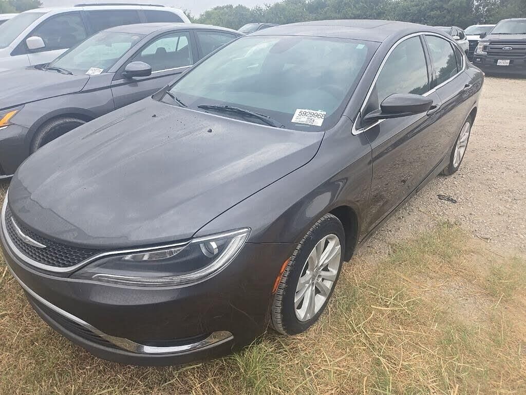 2016 Chrysler 200 Limited Platinum — photo 1 of 1