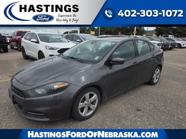 2016 Dodge Dart SXT — photo 1 of 26