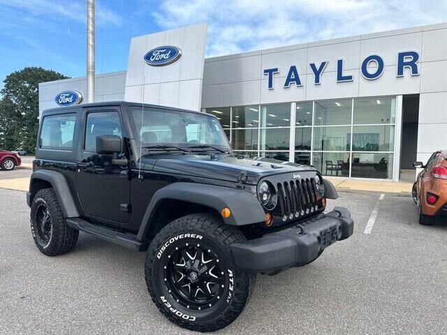 2013 Jeep Wrangler Sport — photo 1 of 13