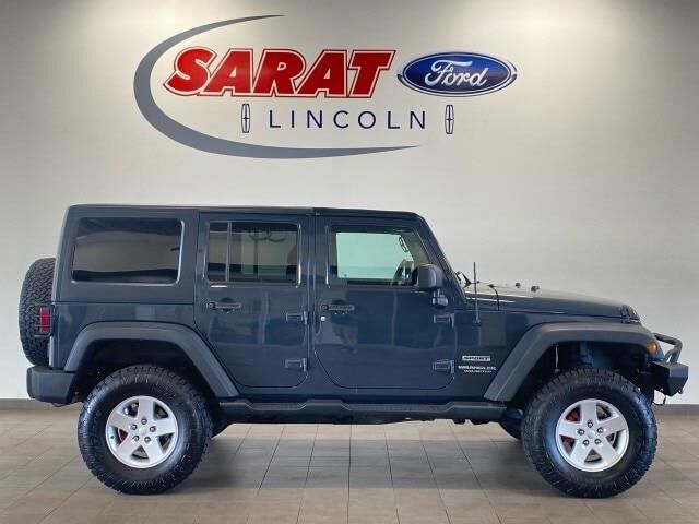 2017 Jeep Wrangler Unlimited Sport — photo 1 of 13