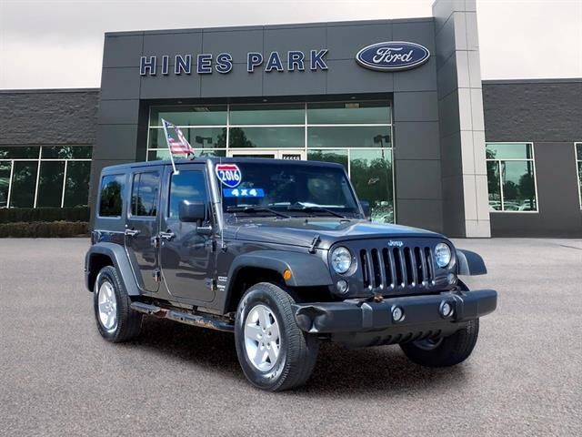 2016 Jeep Wrangler Unlimited Sport — photo 1 of 13