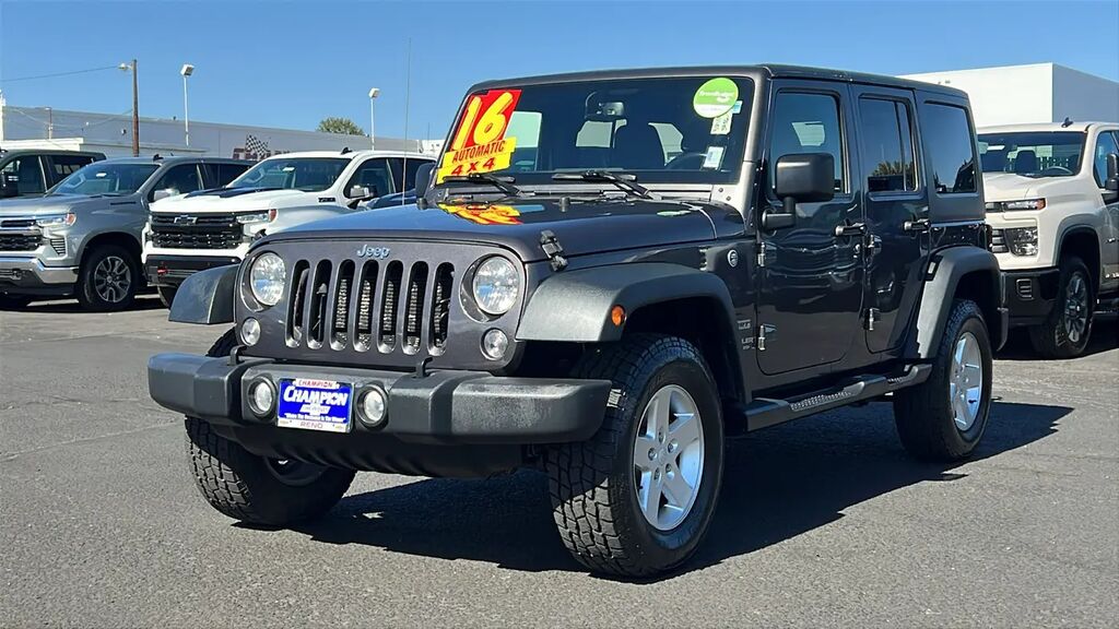 2016 Jeep Wrangler Unlimited Sport — photo 1 of 13