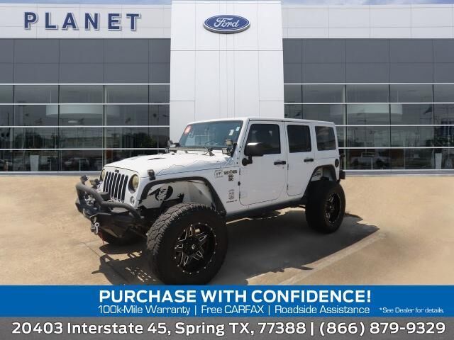 2015 Jeep Wrangler Unlimited Sahara — photo 1 of 39