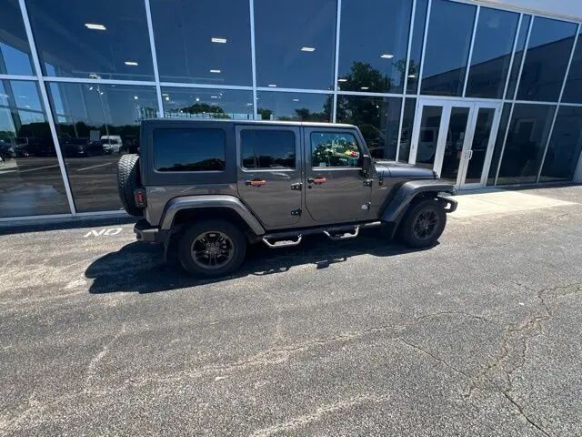 2016 Jeep Wrangler Unlimited Sahara — photo 1 of 22