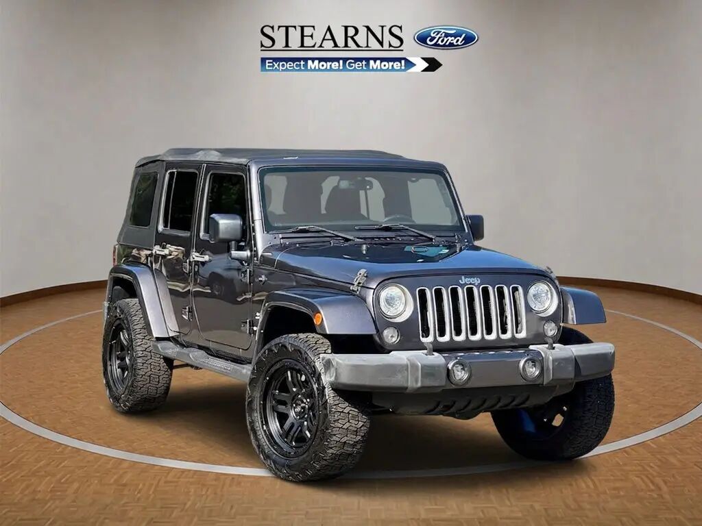2017 Jeep Wrangler Unlimited Sahara — photo 1 of 13