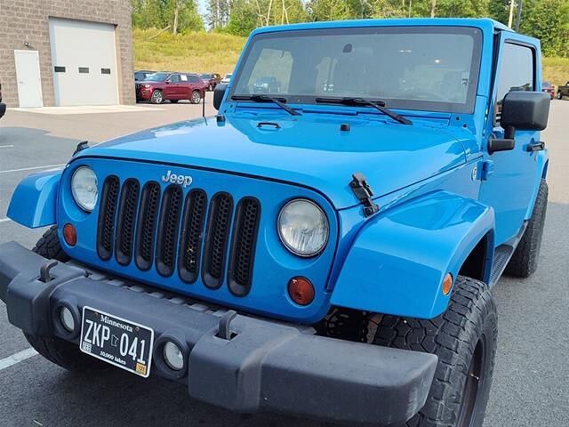 2012 Jeep Wrangler Unlimited Sahara — photo 1 of 39