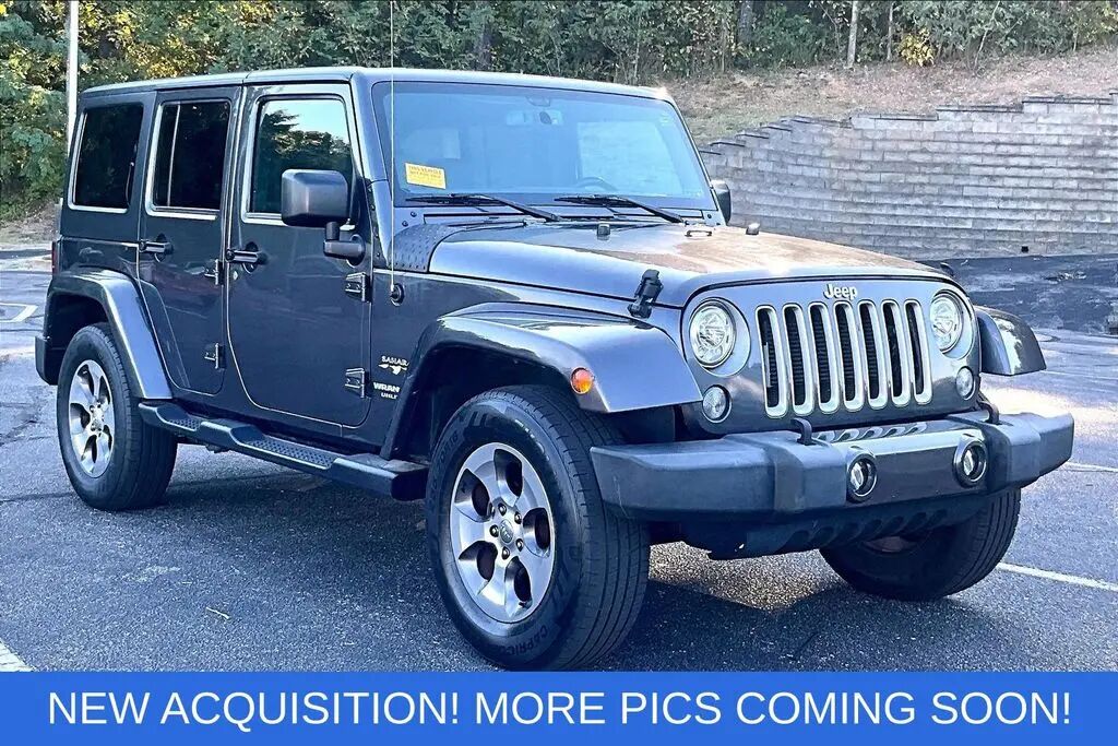 2017 Jeep Wrangler Unlimited Sahara — photo 1 of 20