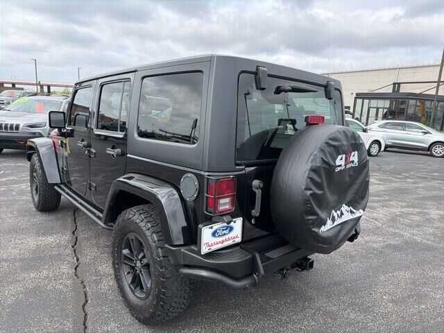 2017 Jeep Wrangler Unlimited Sahara — photo 1 of 13