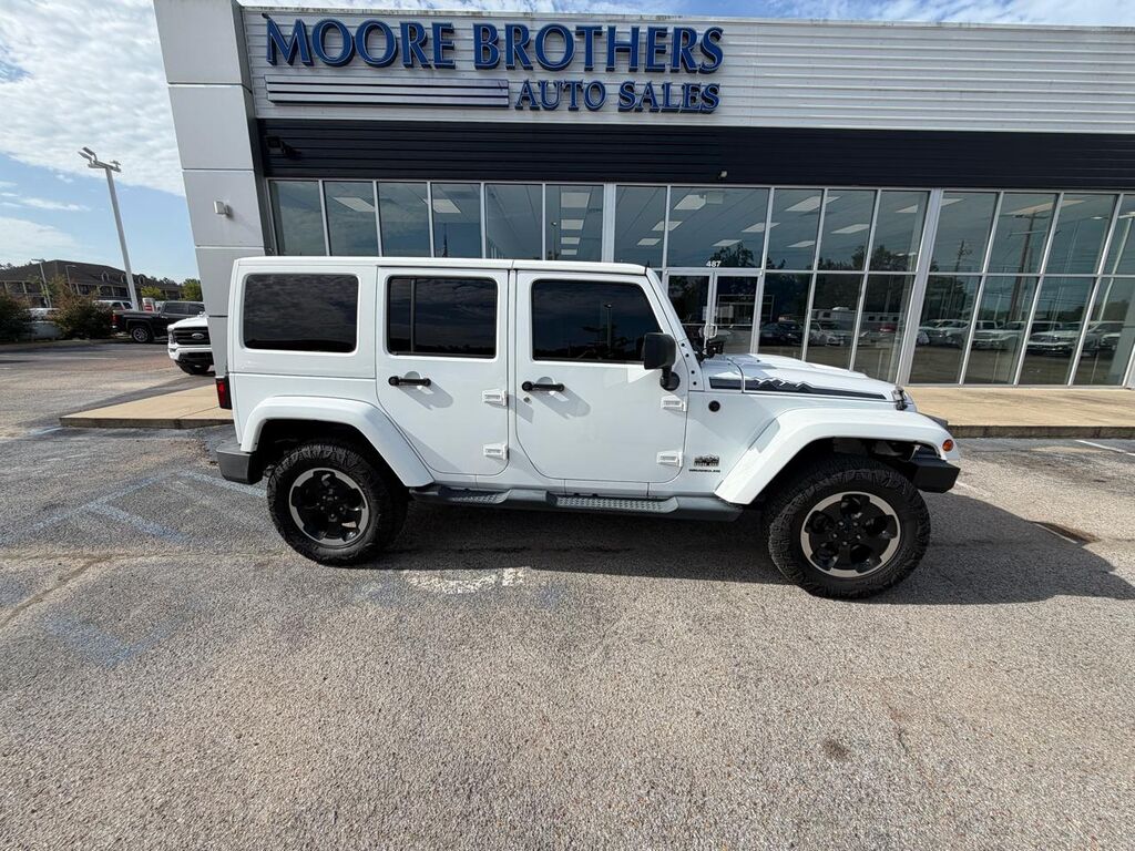 2014 Jeep Wrangler Unlimited — photo 1 of 11