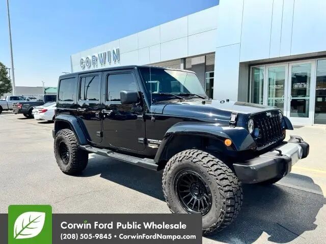 2013 Jeep Wrangler Unlimited Moab — photo 1 of 13