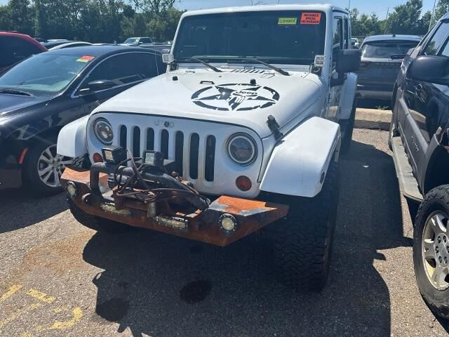 2012 Jeep Wrangler Unlimited Sahara — photo 1 of 26