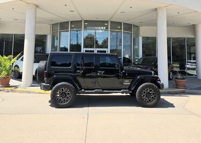 2016 Jeep Wrangler Unlimited Sahara — photo 1 of 26