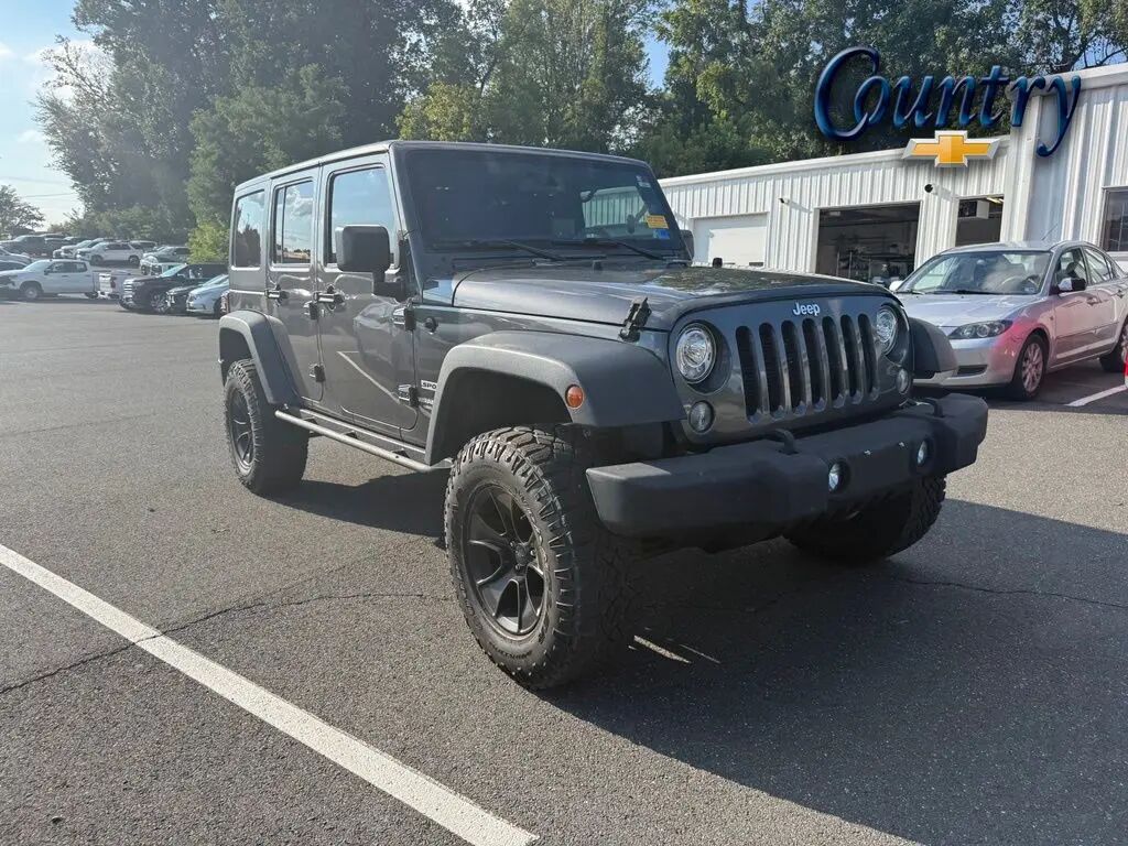 2017 Jeep Wrangler Unlimited Rubicon — photo 1 of 14