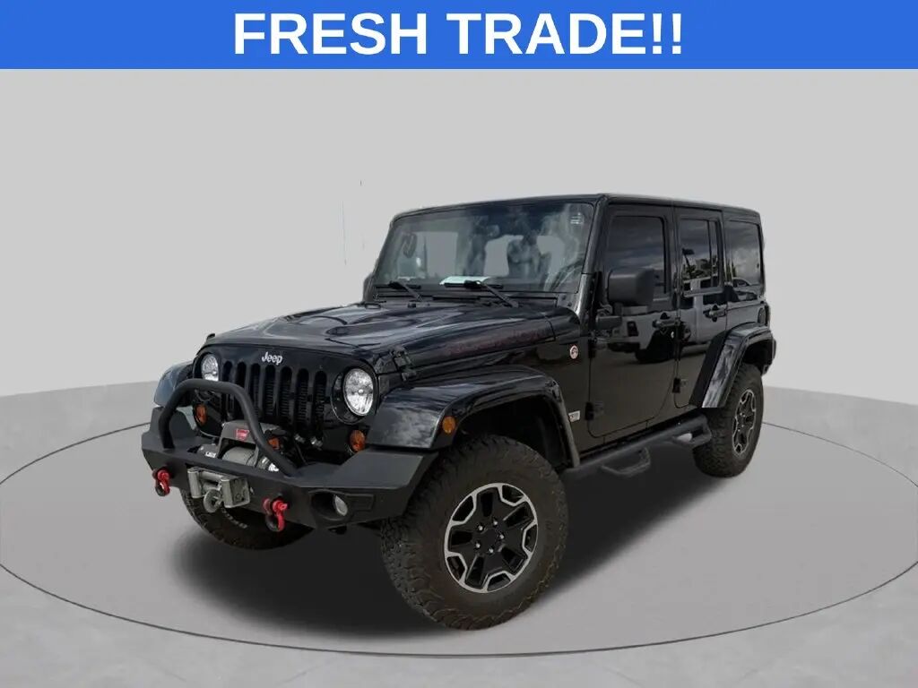 2013 Jeep Wrangler Unlimited Rubicon — photo 1 of 8