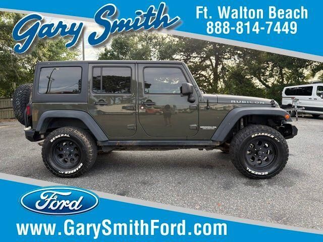 2015 Jeep Wrangler Unlimited Rubicon — photo 1 of 13