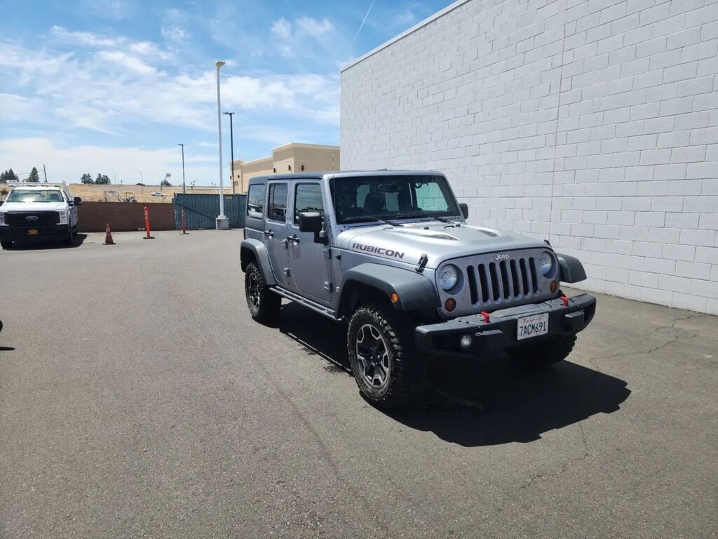 2013 Jeep Wrangler Unlimited Rubicon — photo 1 of 22