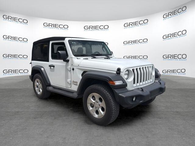 2018 Jeep Wrangler Sport — photo 1 of 13